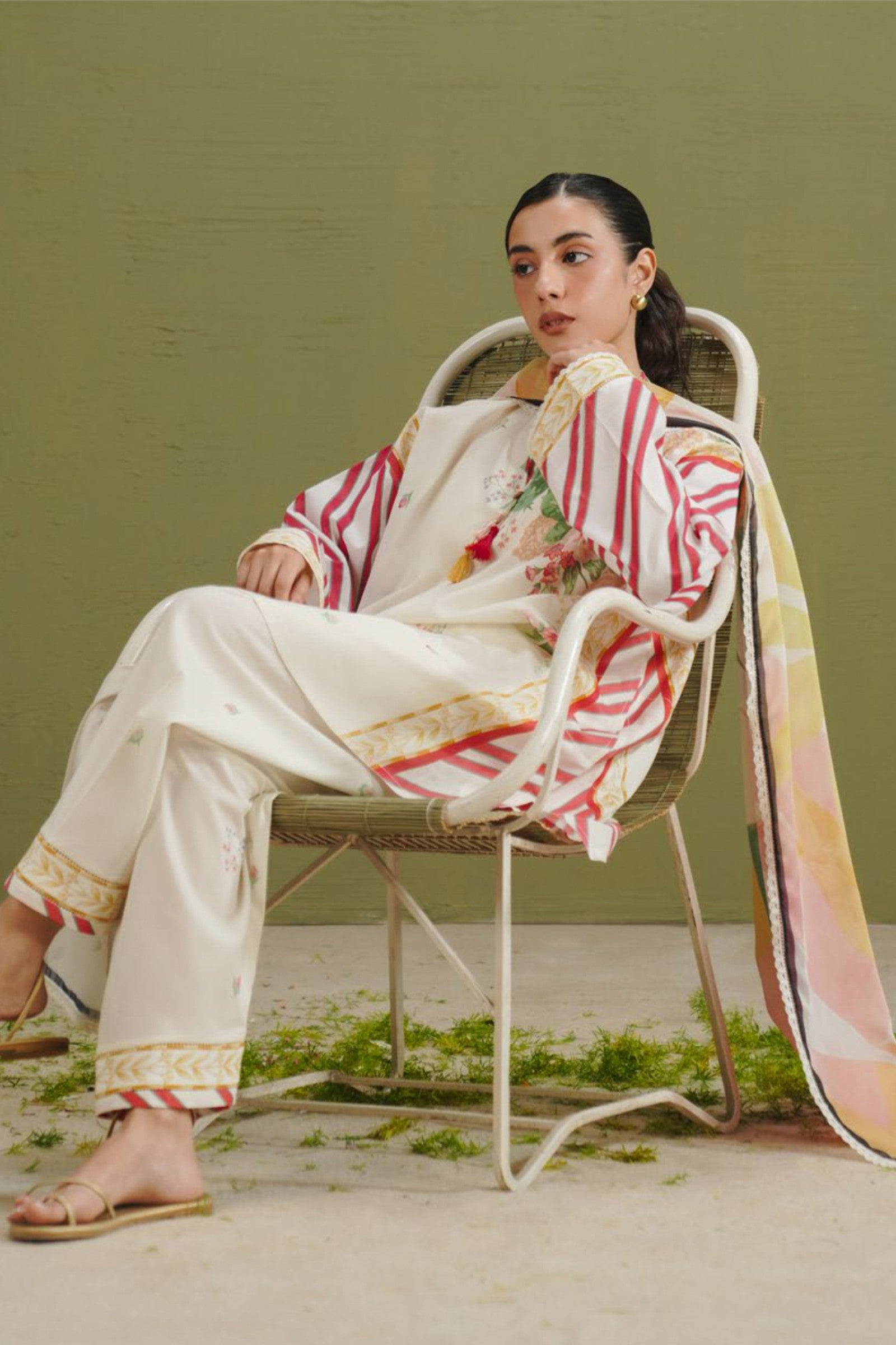 Off-White Floral Print Ensemble