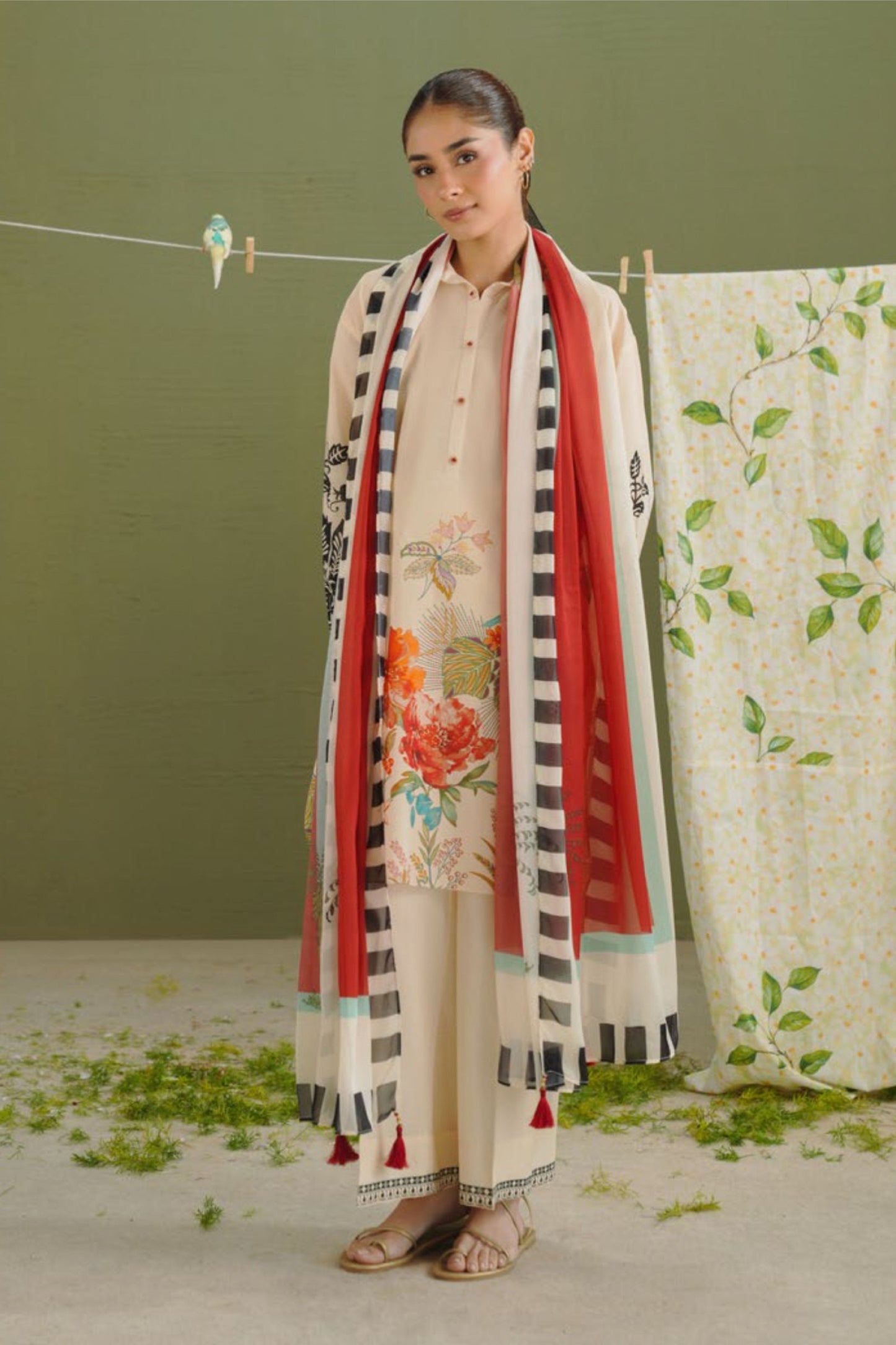 Vanilla Floral with Crimson Dupatta Print