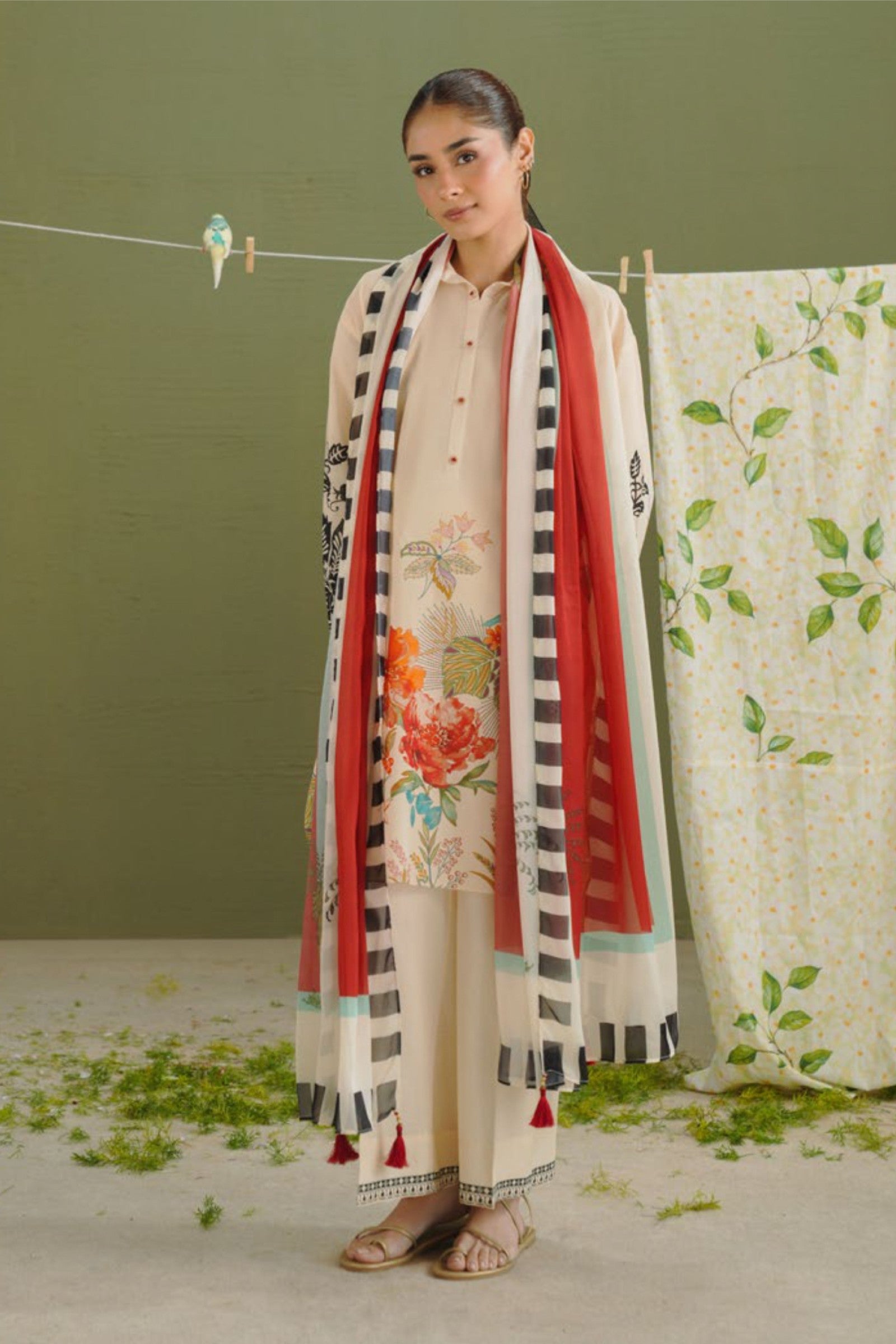 Vanilla Floral with Crimson Dupatta Print