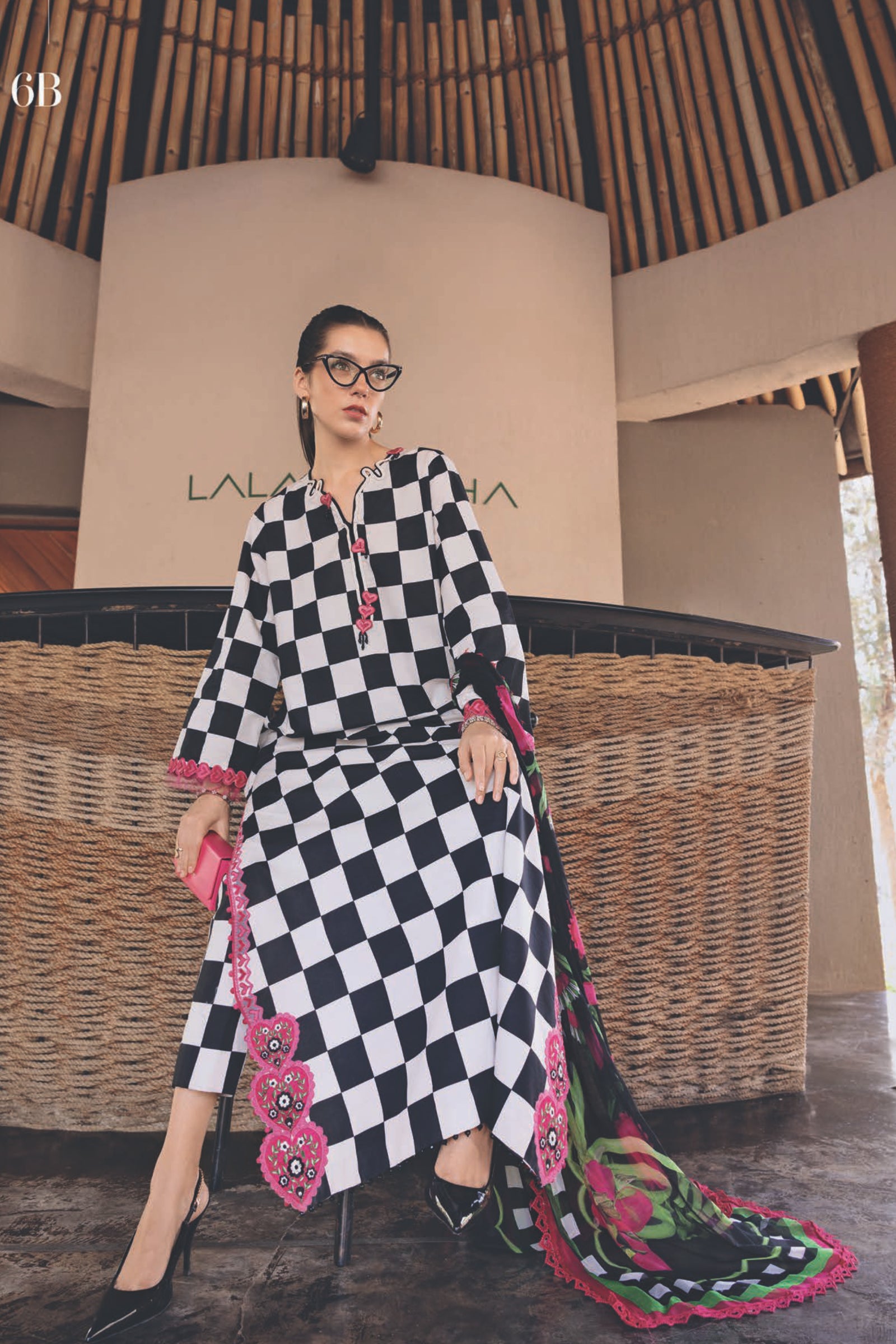 Checkered Charm Noir